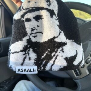 ASAALI Black & White Graphic Beanie Hat
